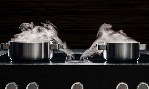 Downdraft pannen zijn pannen voor een kookplaat met afzuiging