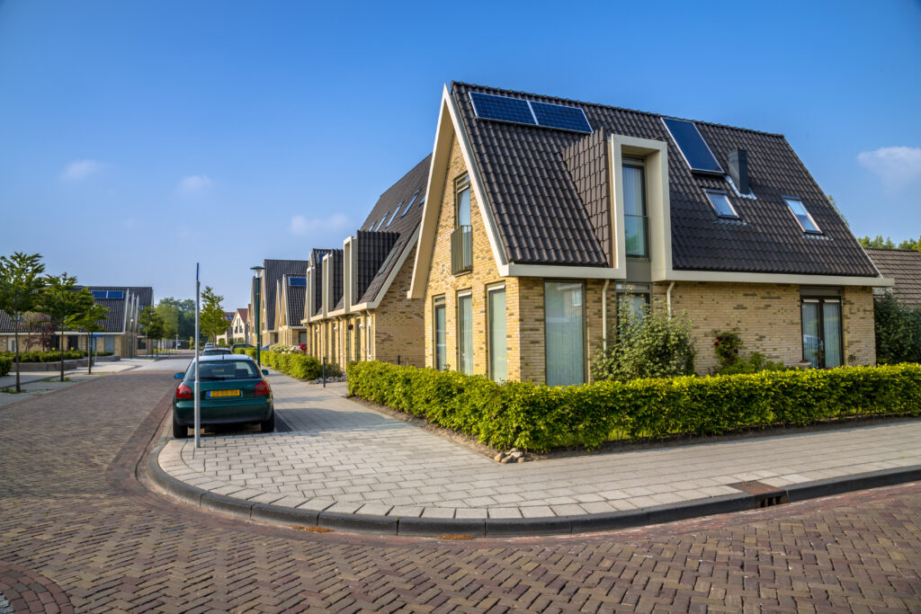 vrijstaand huis met dakpannen