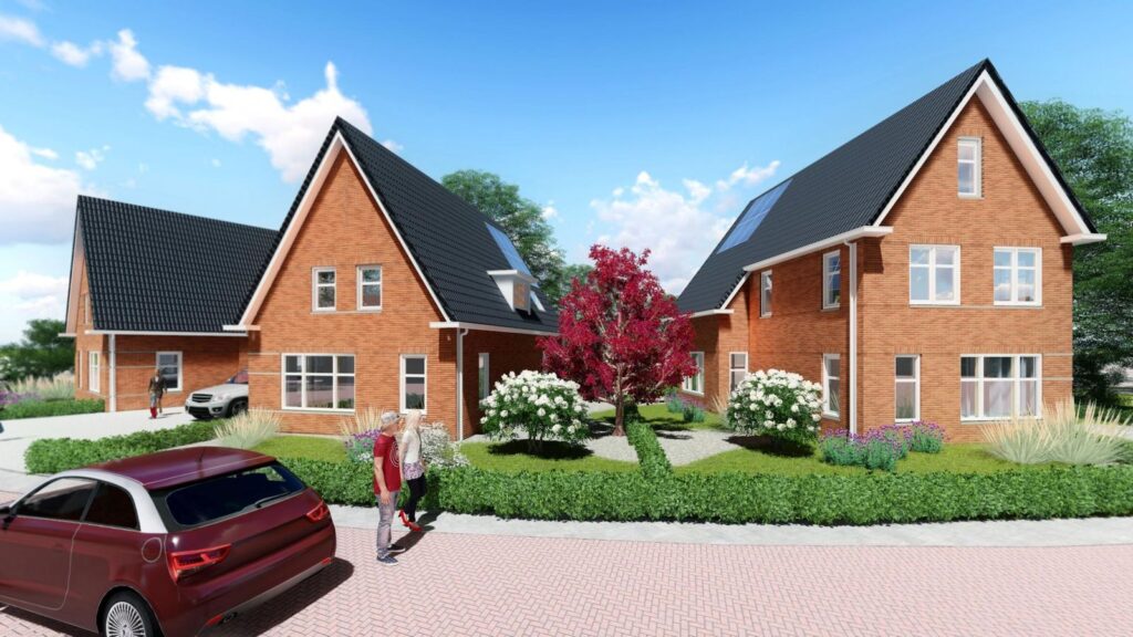 Moderne nieuwbouwwoningen met rode bakstenen gevels, zonnepanelen en een groene omgeving. Twee mensen lopen op de stoep, en auto's zijn geparkeerd op de oprit